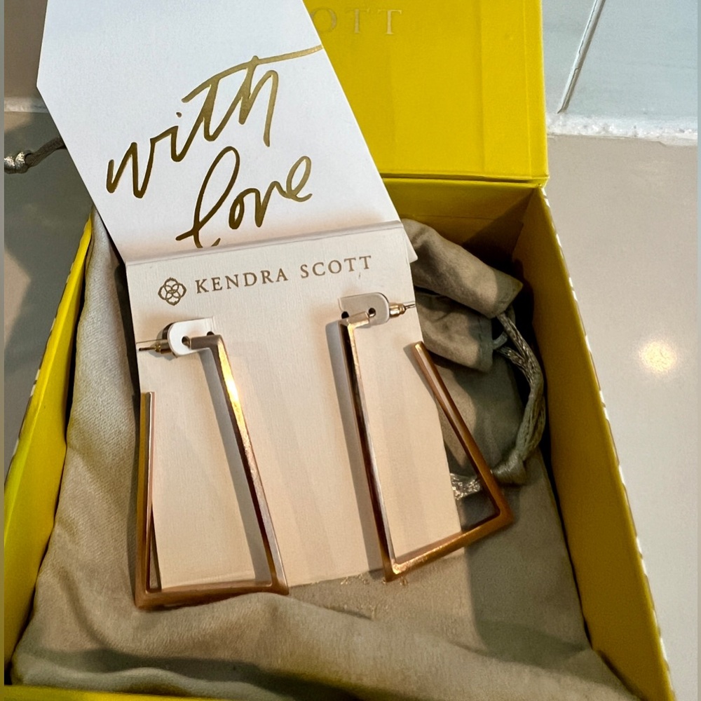 Kendra Scott Easton Rose Gold Earrings